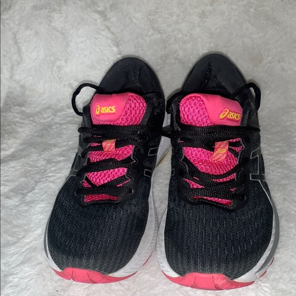 ASICS Women's Black and Pink Running Shoes - Picture 3 of 9